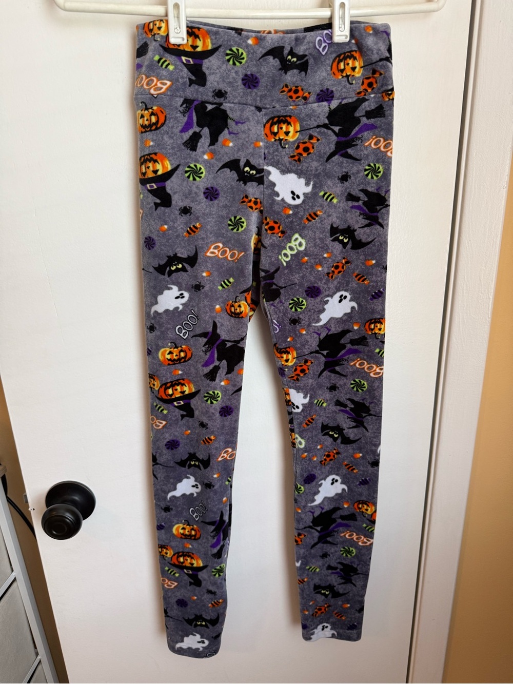 Women’s Halloween Print Leggings - Gray with Orange & Purple